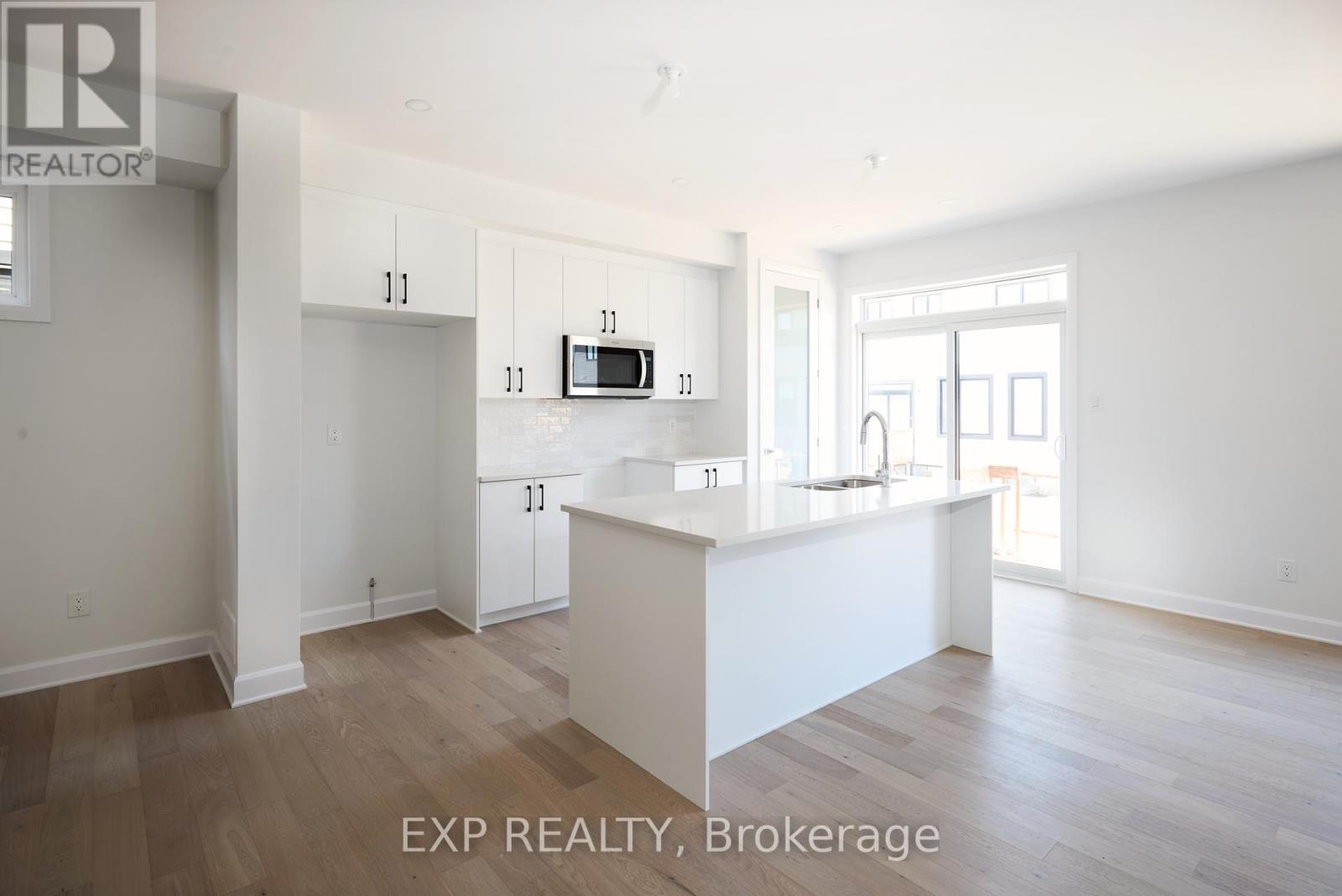 509 Roundhouse Crescent, Ottawa, Ontario  K2S 2Y1 - Photo 3 - X12427909