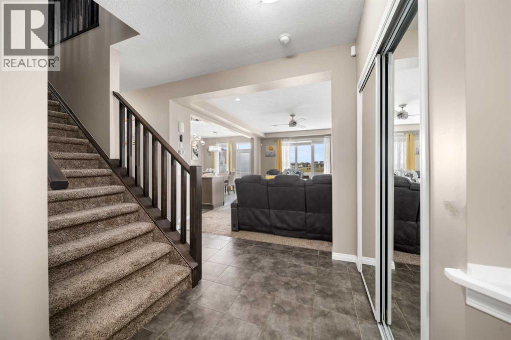 353 Windrow Crescent Sw, Airdrie, Alberta  T4B 4K3 - Photo 3 - A2251129