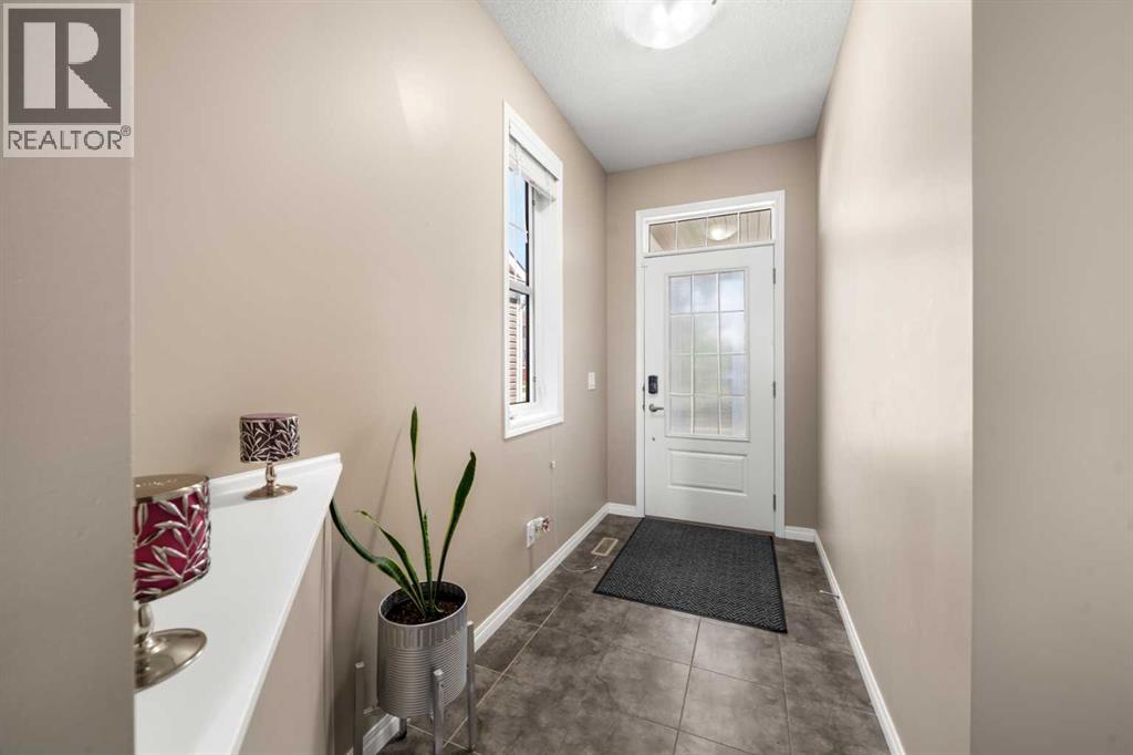353 Windrow Crescent Sw, Airdrie, Alberta  T4B 4K3 - Photo 2 - A2251129