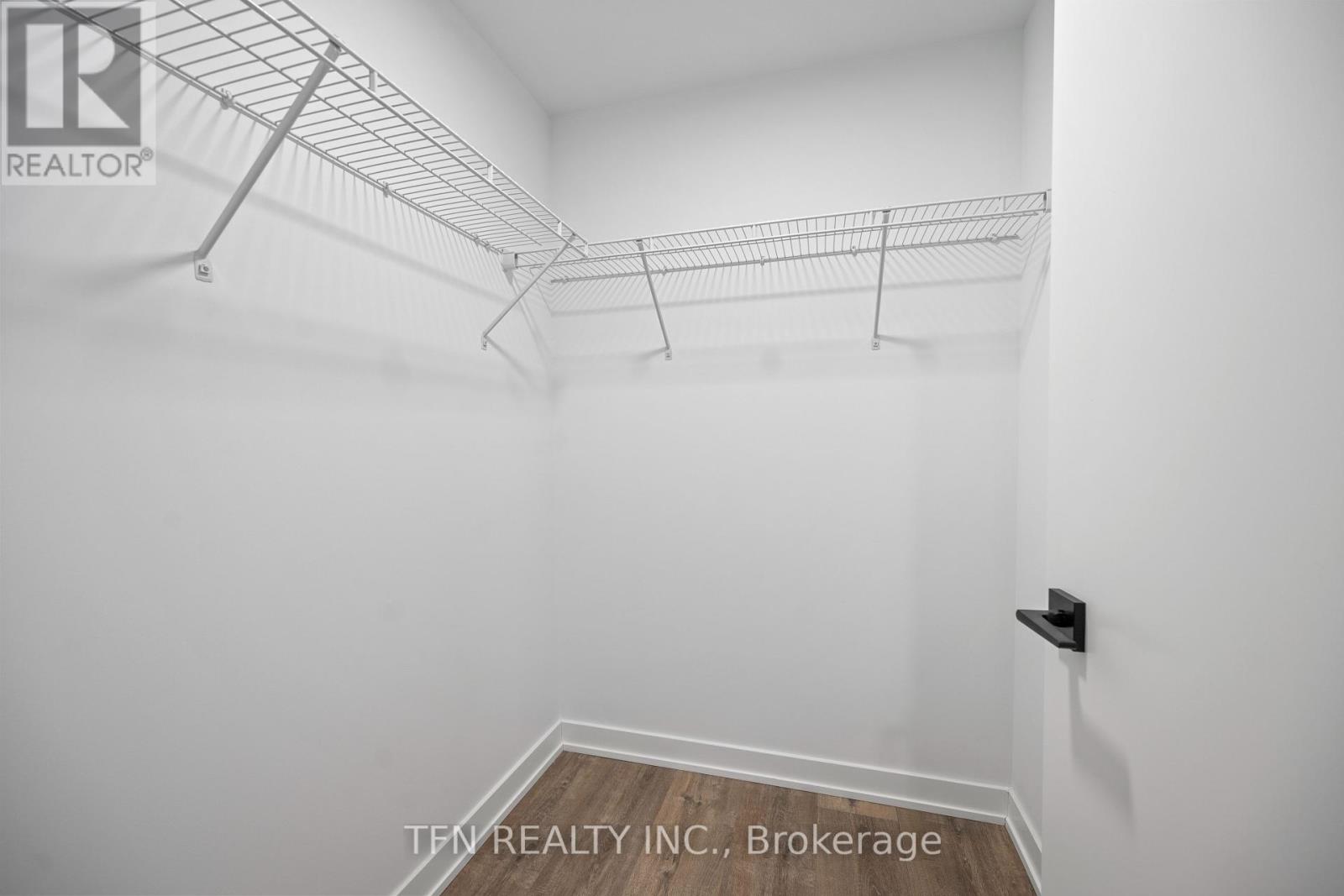 302 - 327 King Street W, Toronto, Ontario  M5V 0W7 - Photo 10 - C12427910