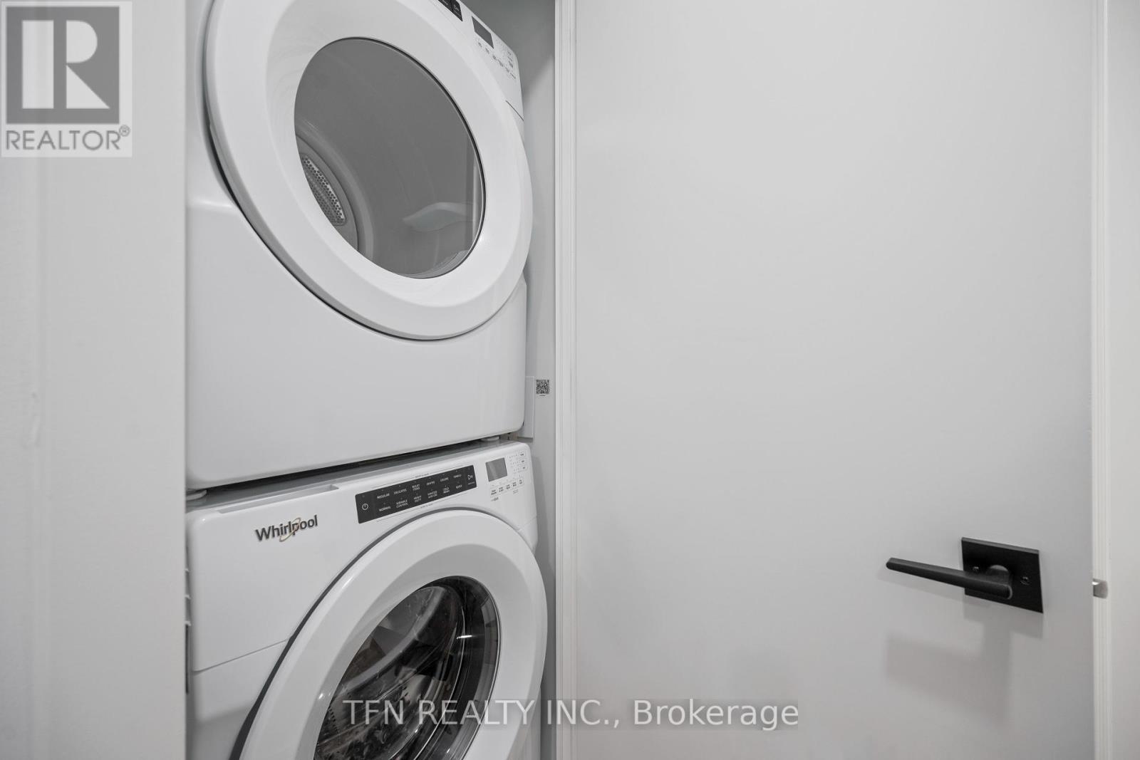 302 - 327 King Street W, Toronto, Ontario  M5V 0W7 - Photo 13 - C12427910