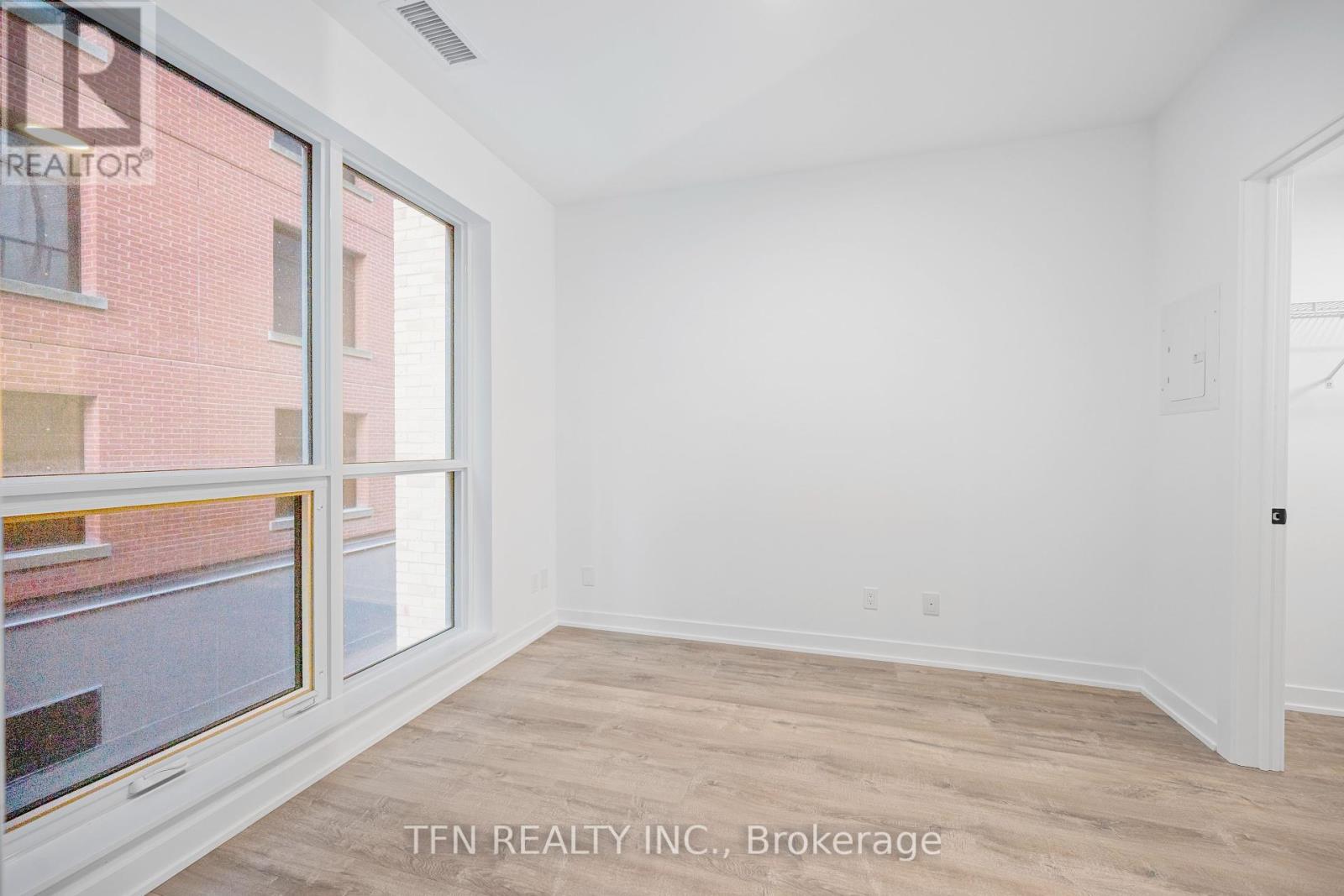 302 - 327 King Street W, Toronto, Ontario  M5V 0W7 - Photo 7 - C12427910