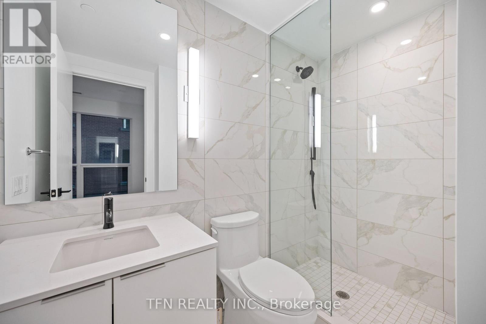 302 - 327 King Street W, Toronto, Ontario  M5V 0W7 - Photo 9 - C12427910