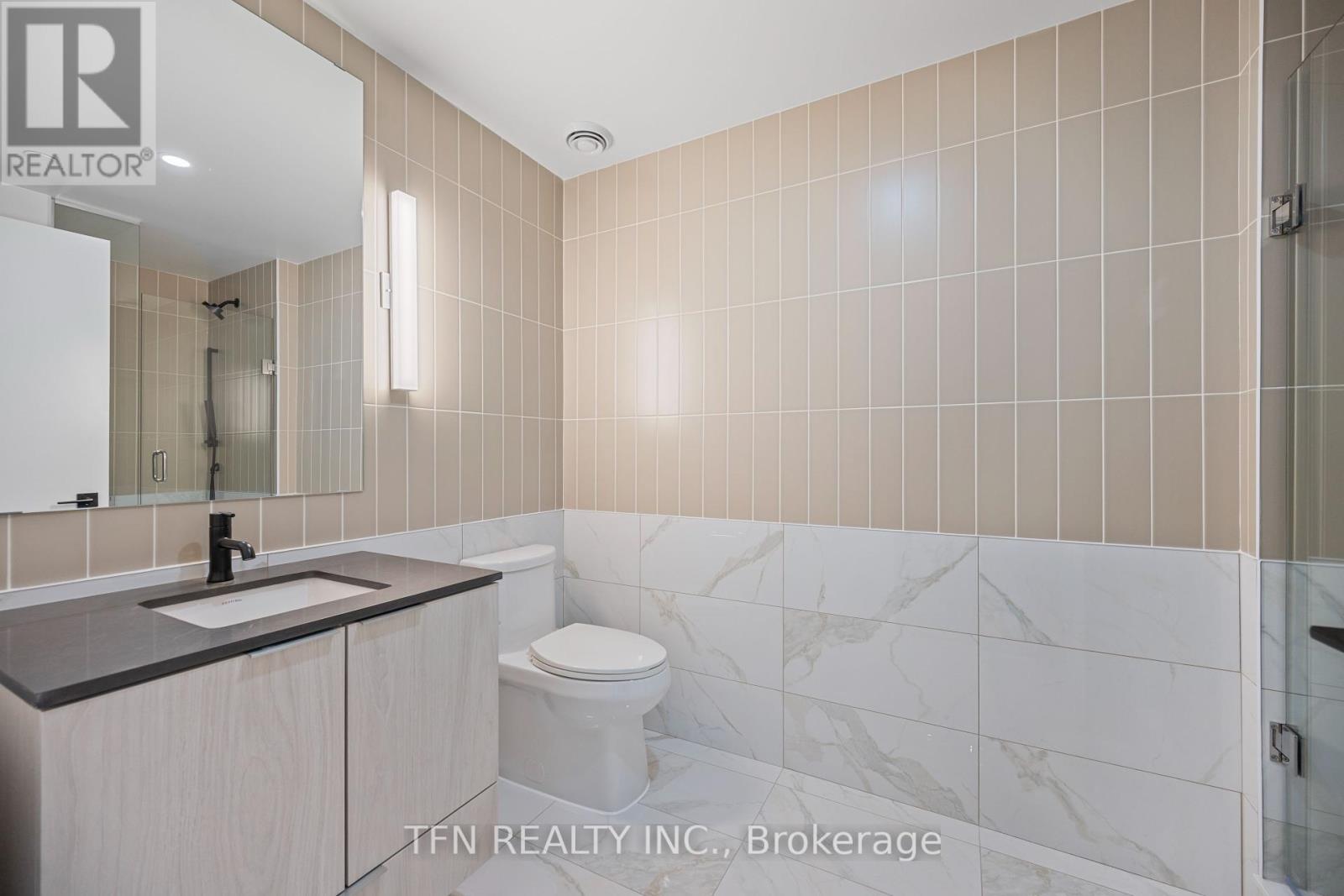 4404 - 327 King Street W, Toronto, Ontario  M5V 0W7 - Photo 11 - C12427911