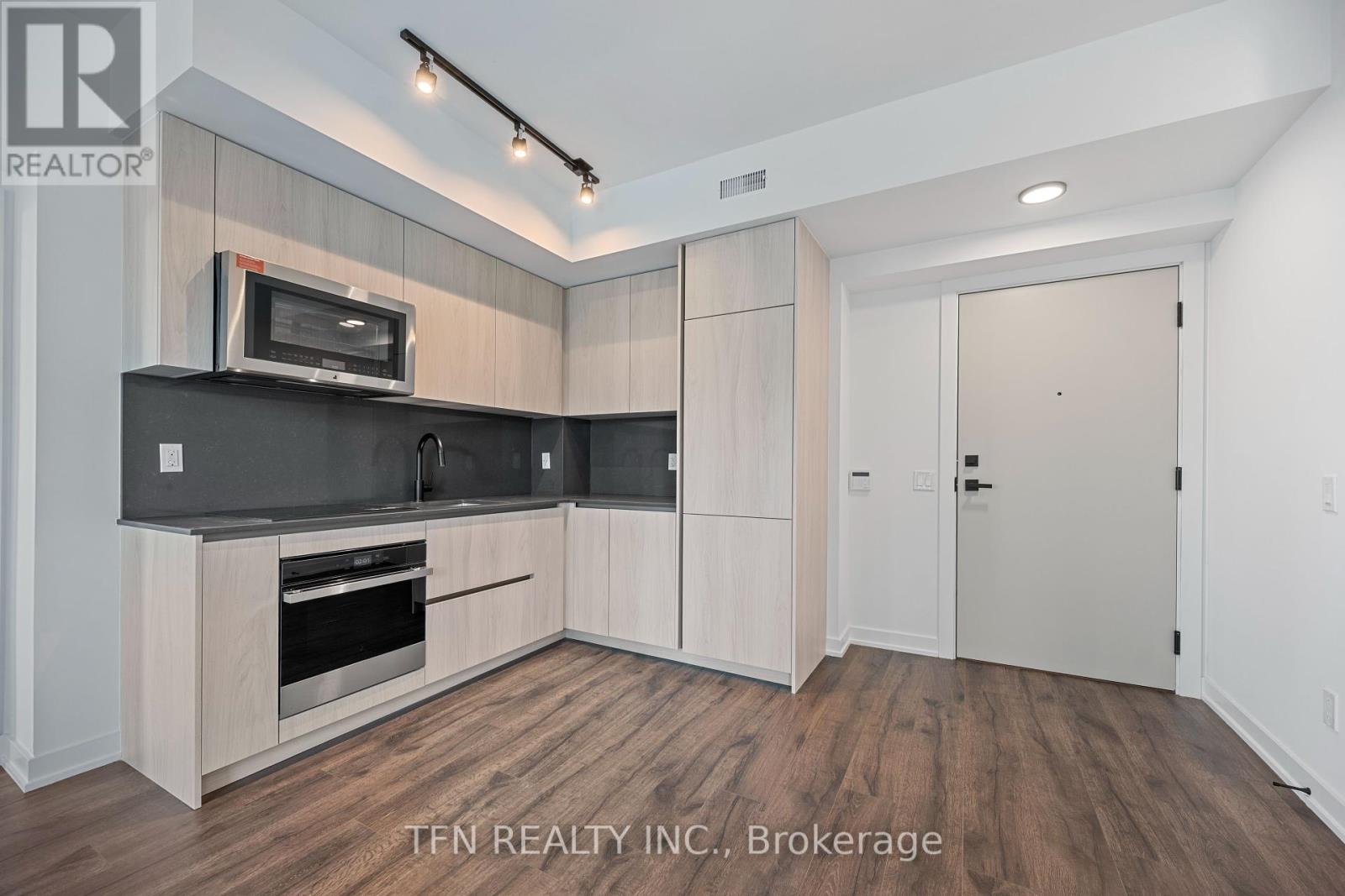 4404 - 327 King Street W, Toronto, Ontario  M5V 0W7 - Photo 4 - C12427911