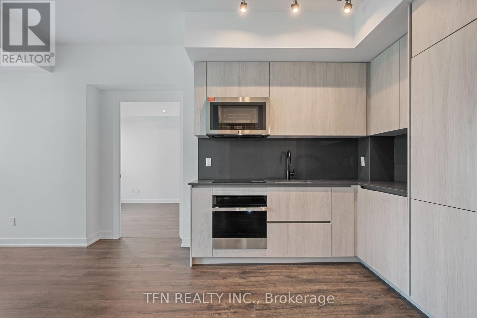 4404 - 327 King Street W, Toronto, Ontario  M5V 0W7 - Photo 5 - C12427911