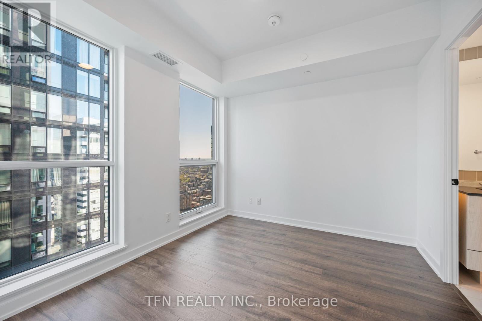 4404 - 327 King Street W, Toronto, Ontario  M5V 0W7 - Photo 6 - C12427911