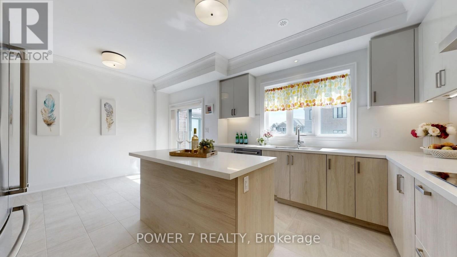 57 Gandhi Lane, Markham, Ontario  L3T 0G4 - Photo 4 - N12427903