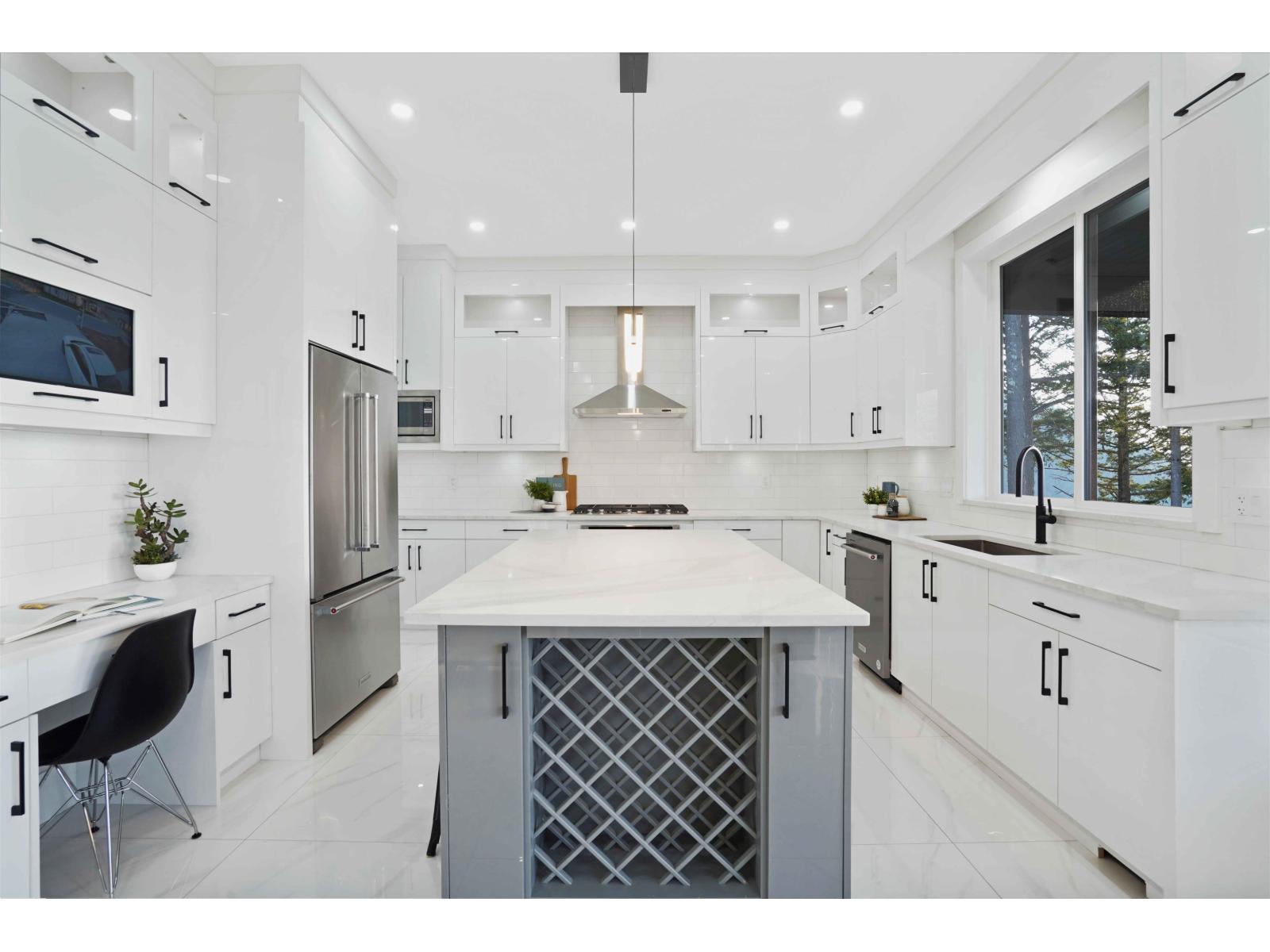 46062 Crestview Drive, Promontory, Chilliwack, British Columbia  V2R 6G4 - Photo 9 - R3052325