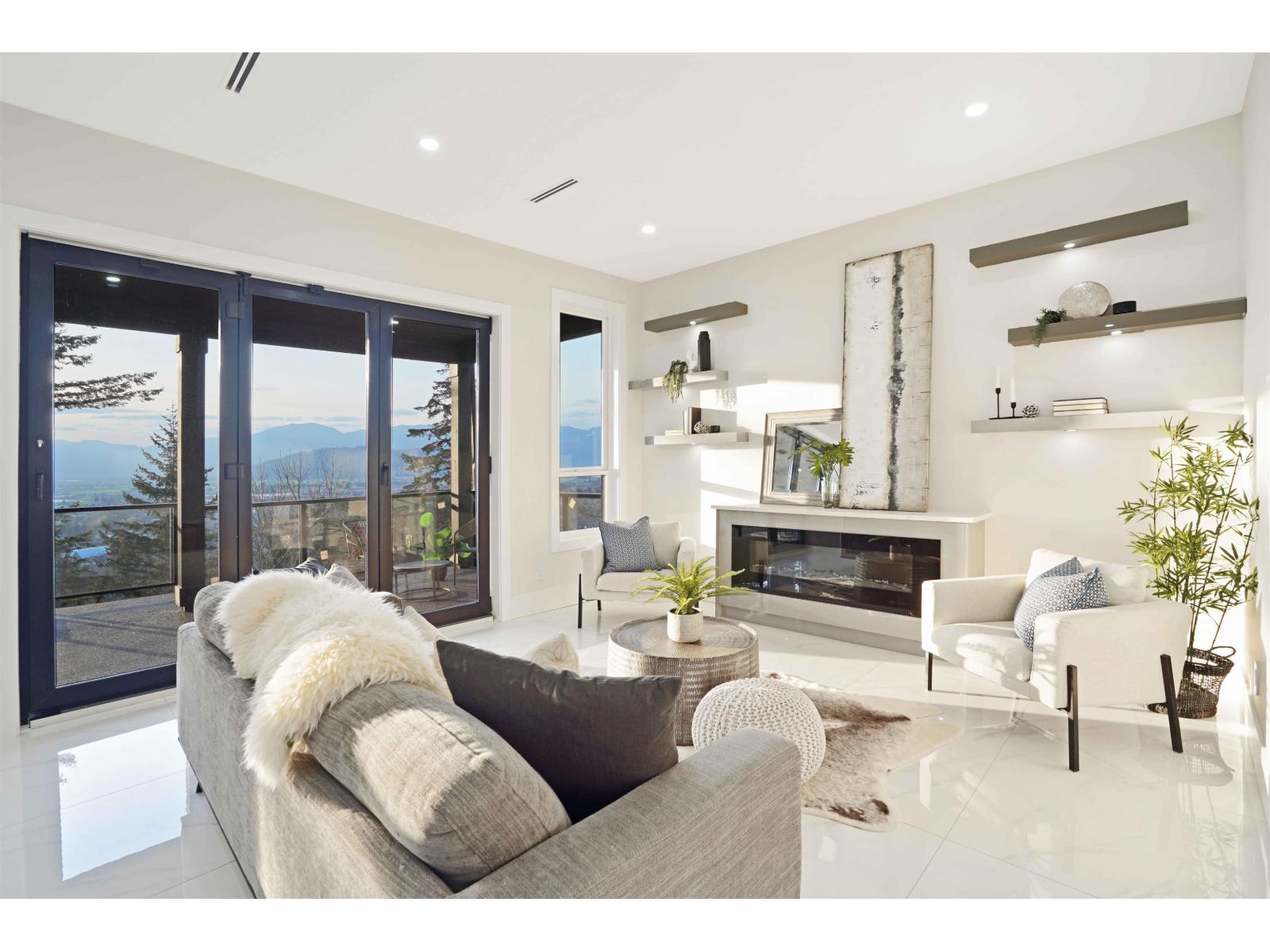 Property at 46062 CRESTVIEW DRIVE image 5