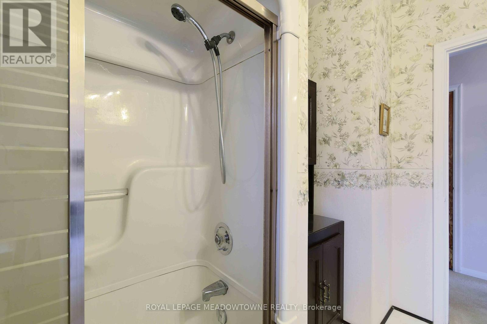 36 Hewson Crescent, Halton Hills, Ontario  L7G 2N9 - Photo 24 - W12427898