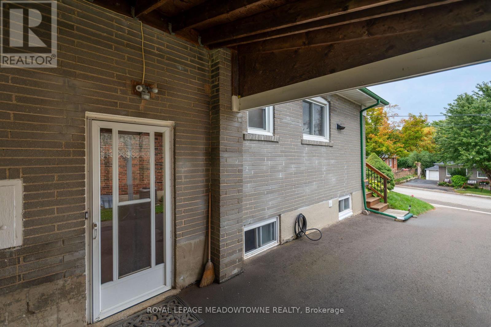 36 Hewson Crescent, Halton Hills, Ontario  L7G 2N9 - Photo 30 - W12427898
