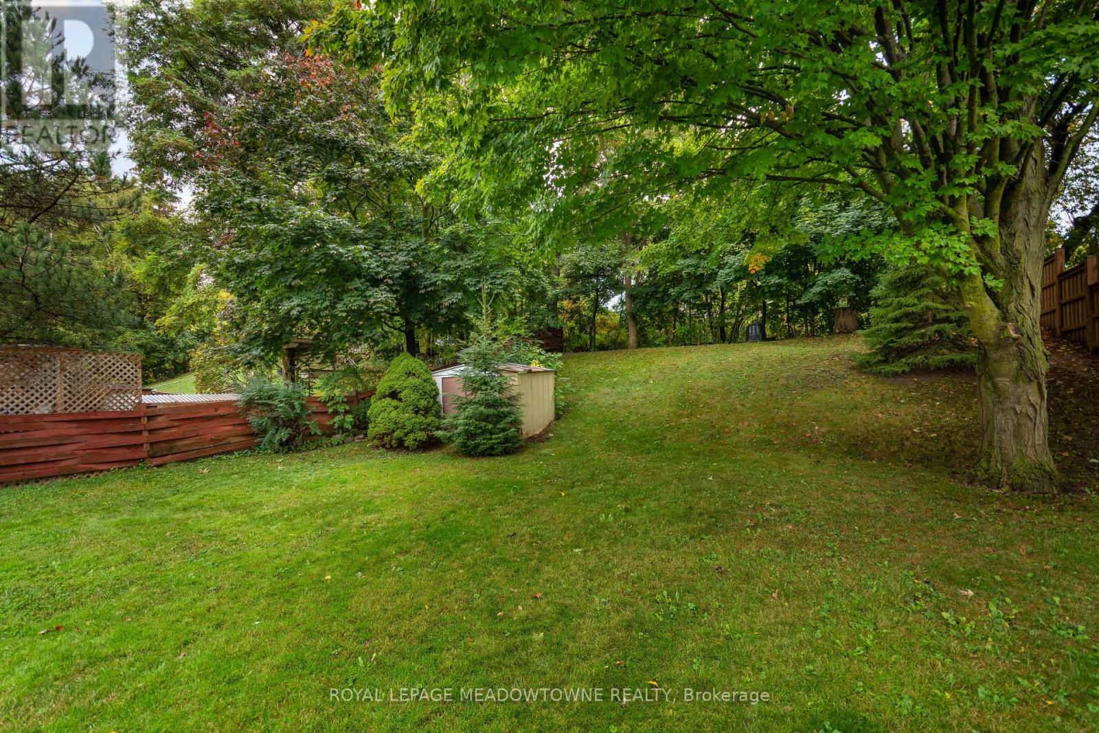 36 Hewson Crescent, Halton Hills, Ontario  L7G 2N9 - Photo 35 - W12427898