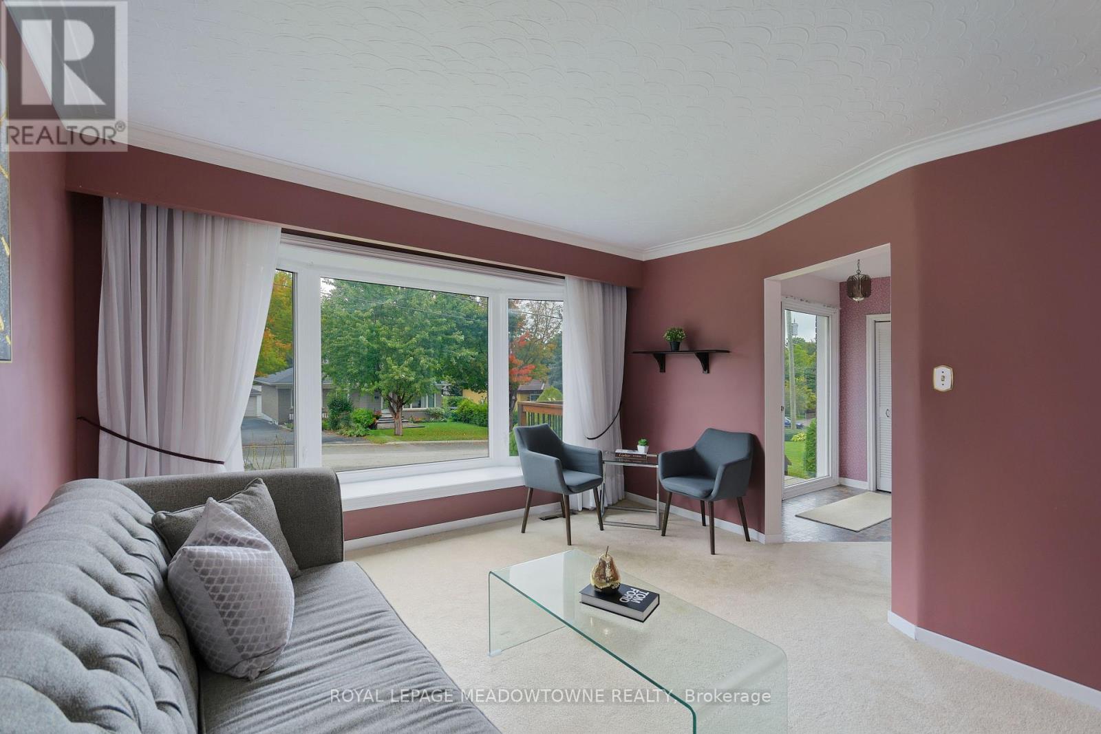 36 Hewson Crescent, Halton Hills, Ontario  L7G 2N9 - Photo 7 - W12427898