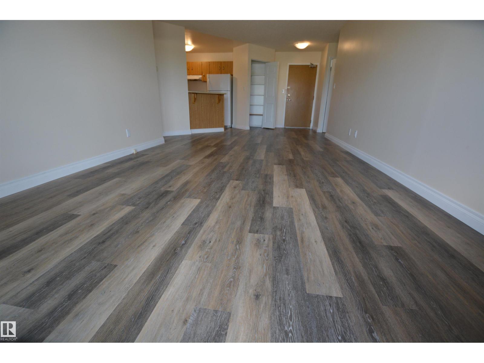 #304 10511 19 Av Nw, Edmonton, Alberta  T6J 5S8 - Photo 5 - E4459590