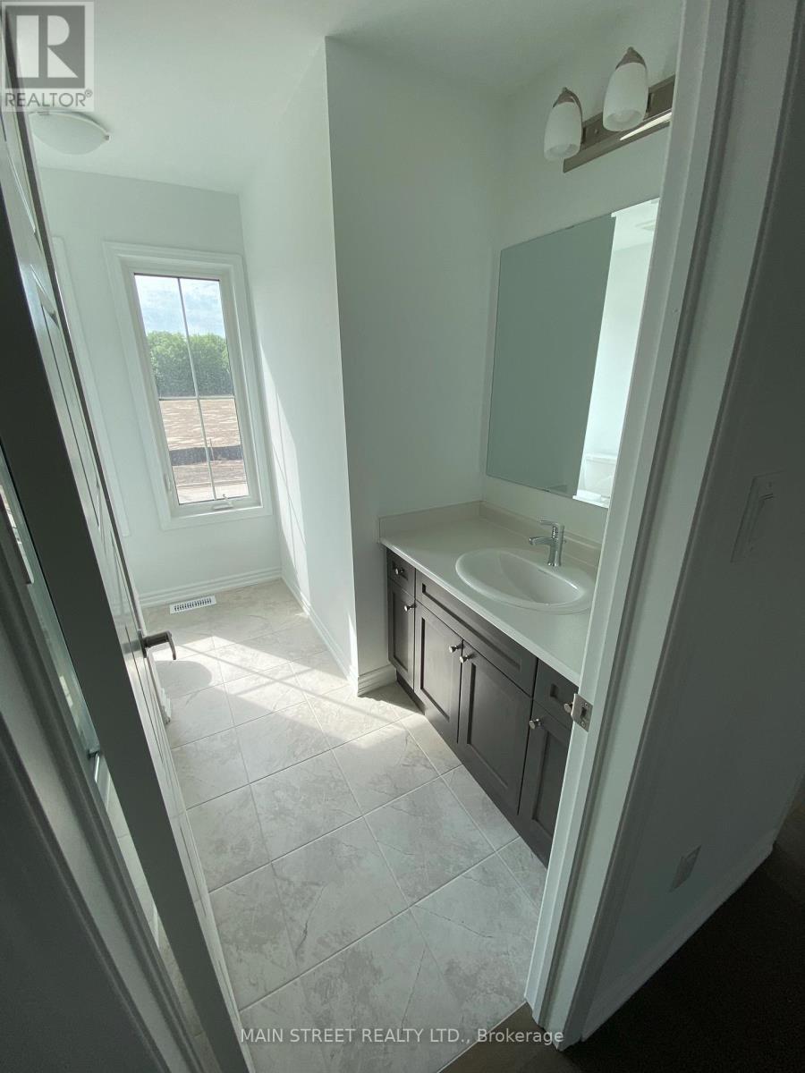 785 Whitlock Avenue, Milton, Ontario  L9E 1S5 - Photo 11 - W12427918