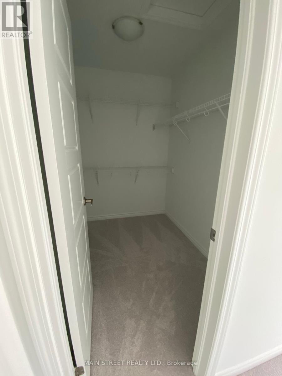 785 Whitlock Avenue, Milton, Ontario  L9E 1S5 - Photo 14 - W12427918