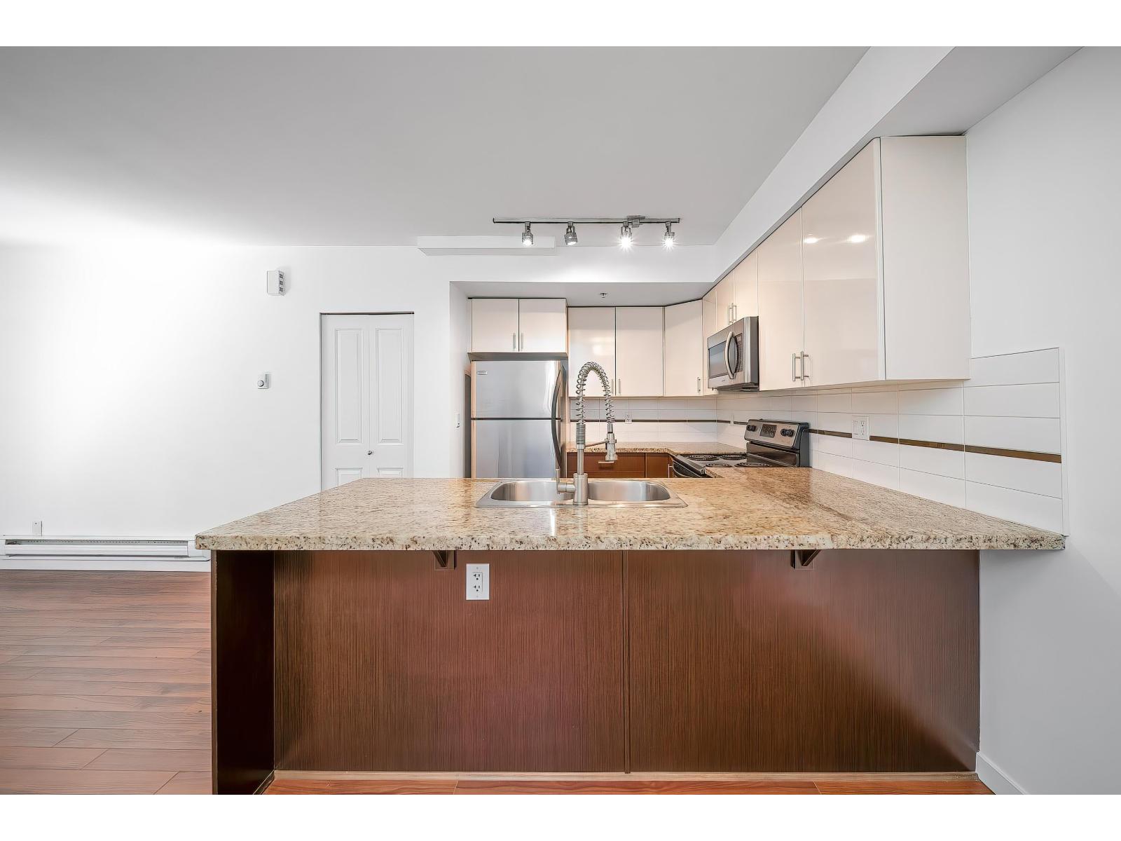 58 13239 Old Yale Road, Surrey, British Columbia  V3T 3C5 - Photo 4 - R3041560