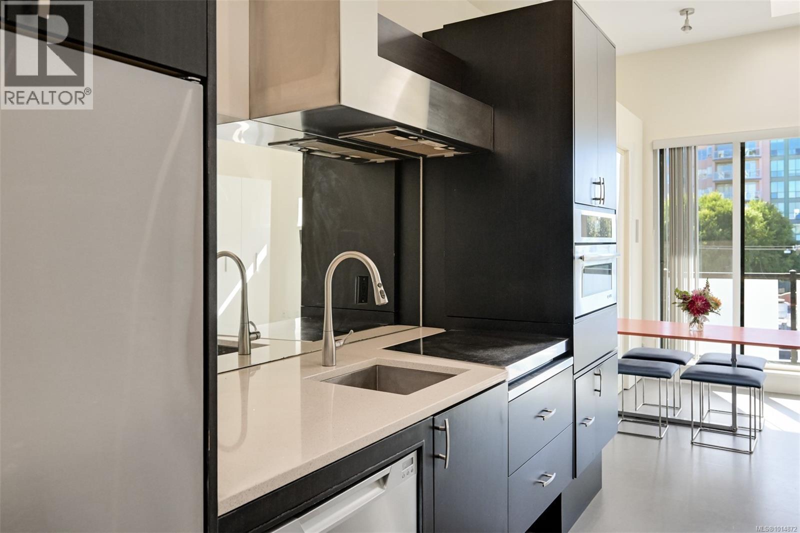 404 1007 Johnson St, Victoria, British Columbia  V8V 3N6 - Photo 13 - 1014872