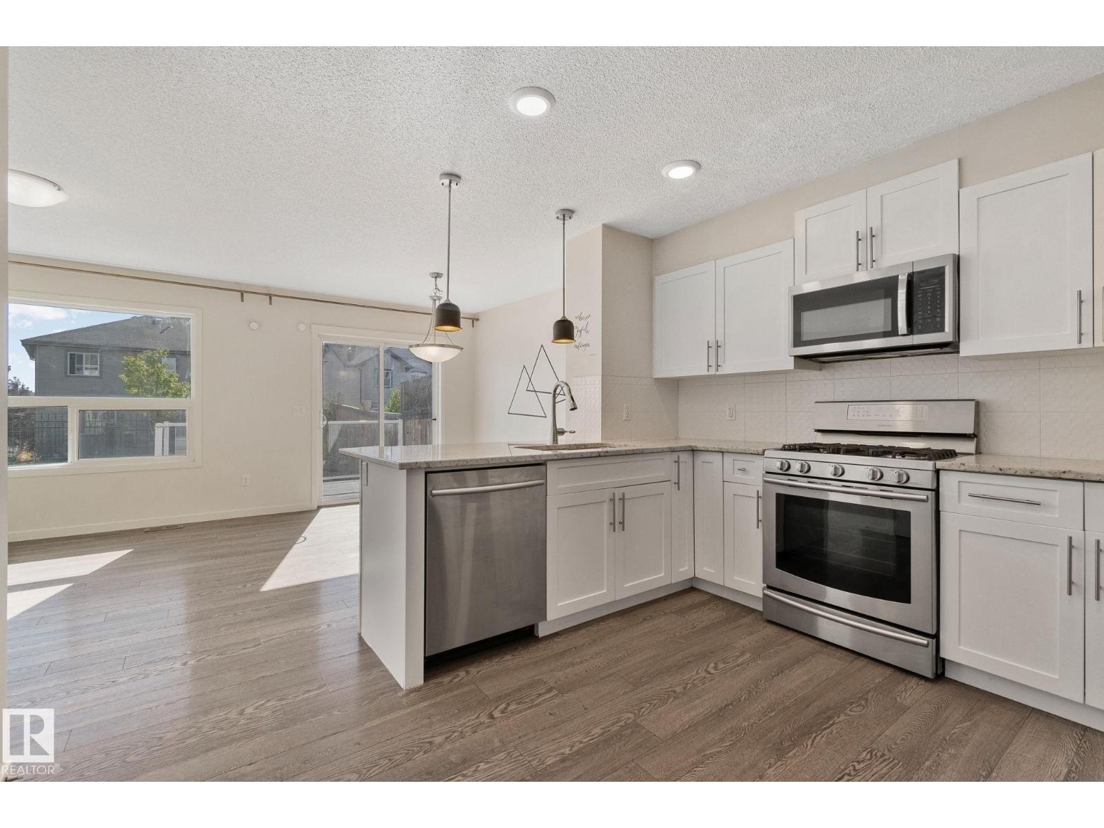 17629 7a Av Sw, Edmonton, Alberta  T6W 2W1 - Photo 3 - E4459594