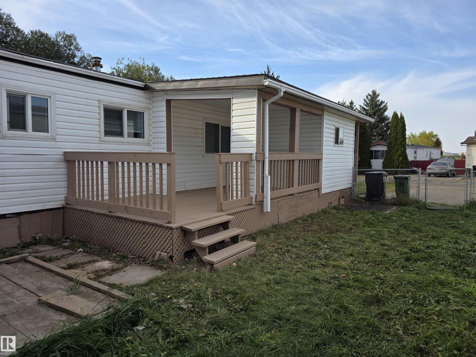 29 Ridgeway Dr Nw, Edmonton, Alberta  T6P 1G4 - Photo 2 - E4459596