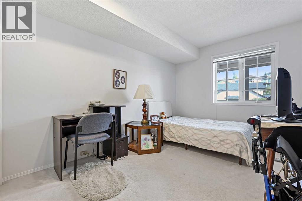 1206 Sienna Park Green Sw, Calgary, Alberta  T3H 3N7 - Photo 15 - A2257553