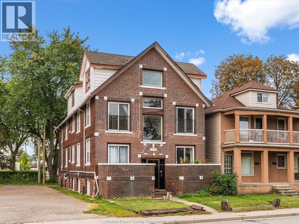 MLS# 25024522: 1139 RIVERSIDE DRIVE East, Windsor, Canada