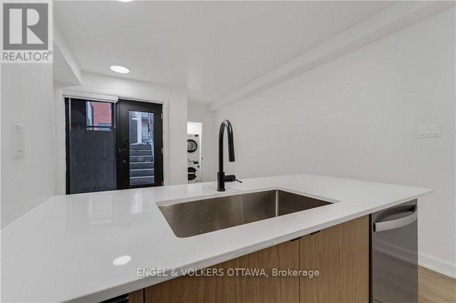 1 - 4 Monk Street, Ottawa, Ontario  K1S 3Y5 - Photo 5 - X12427869