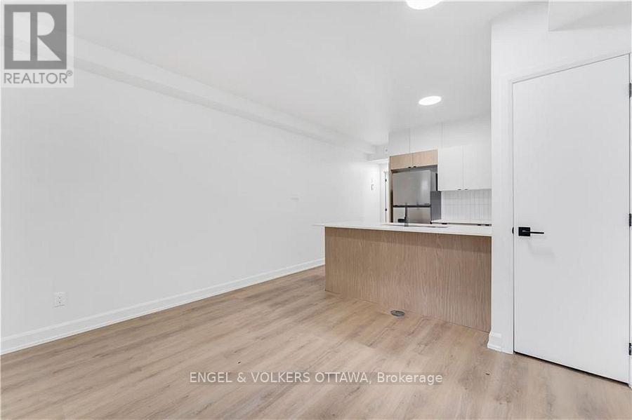 1 - 4 Monk Street, Ottawa, Ontario  K1S 3Y5 - Photo 2 - X12427869