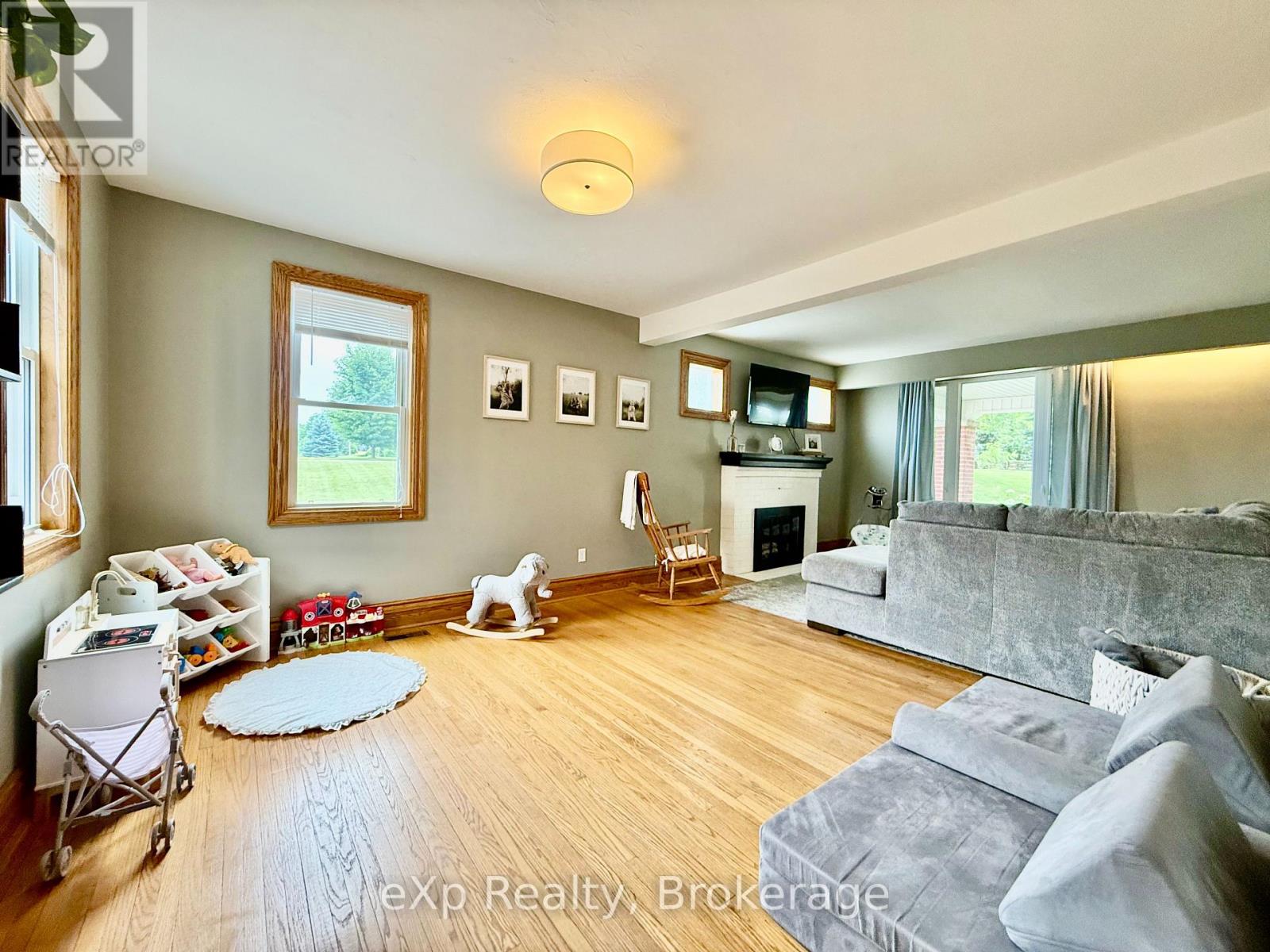 99 6 Concession, Brockton, Ontario  N0G 1K0 - Photo 10 - X12427964