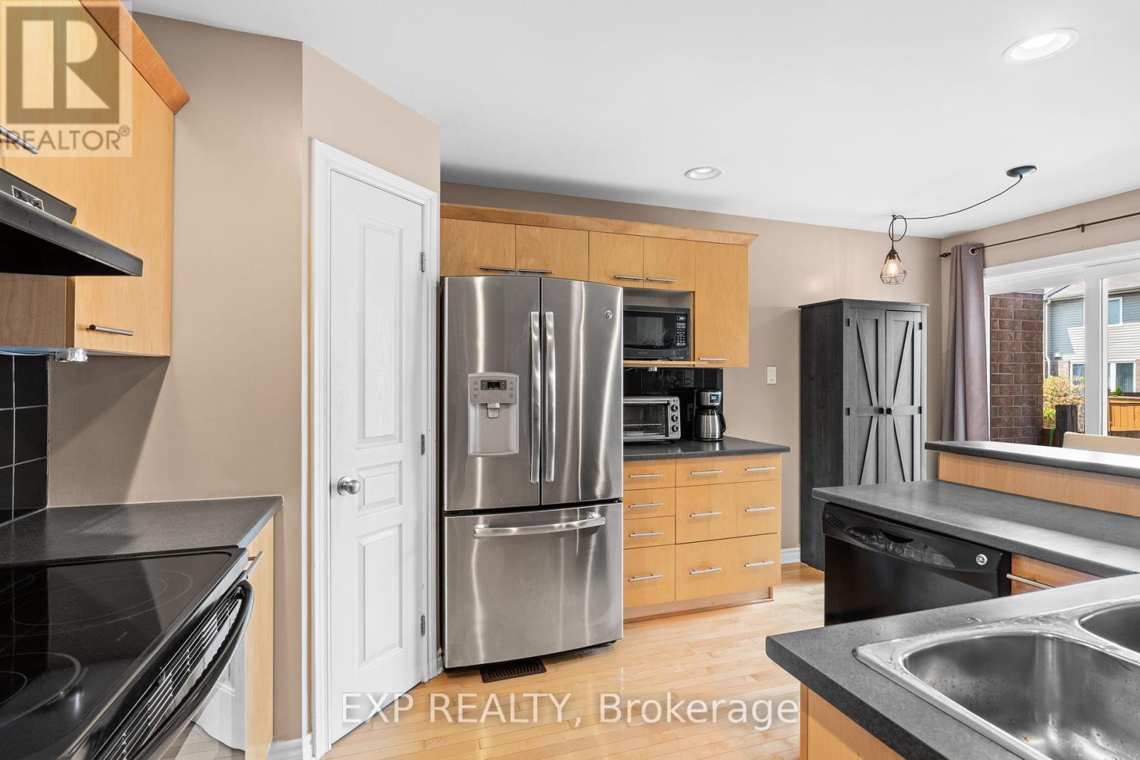 485 Grey Seal Circle, Ottawa, Ontario  K1V 2H7 - Photo 11 - X12427961