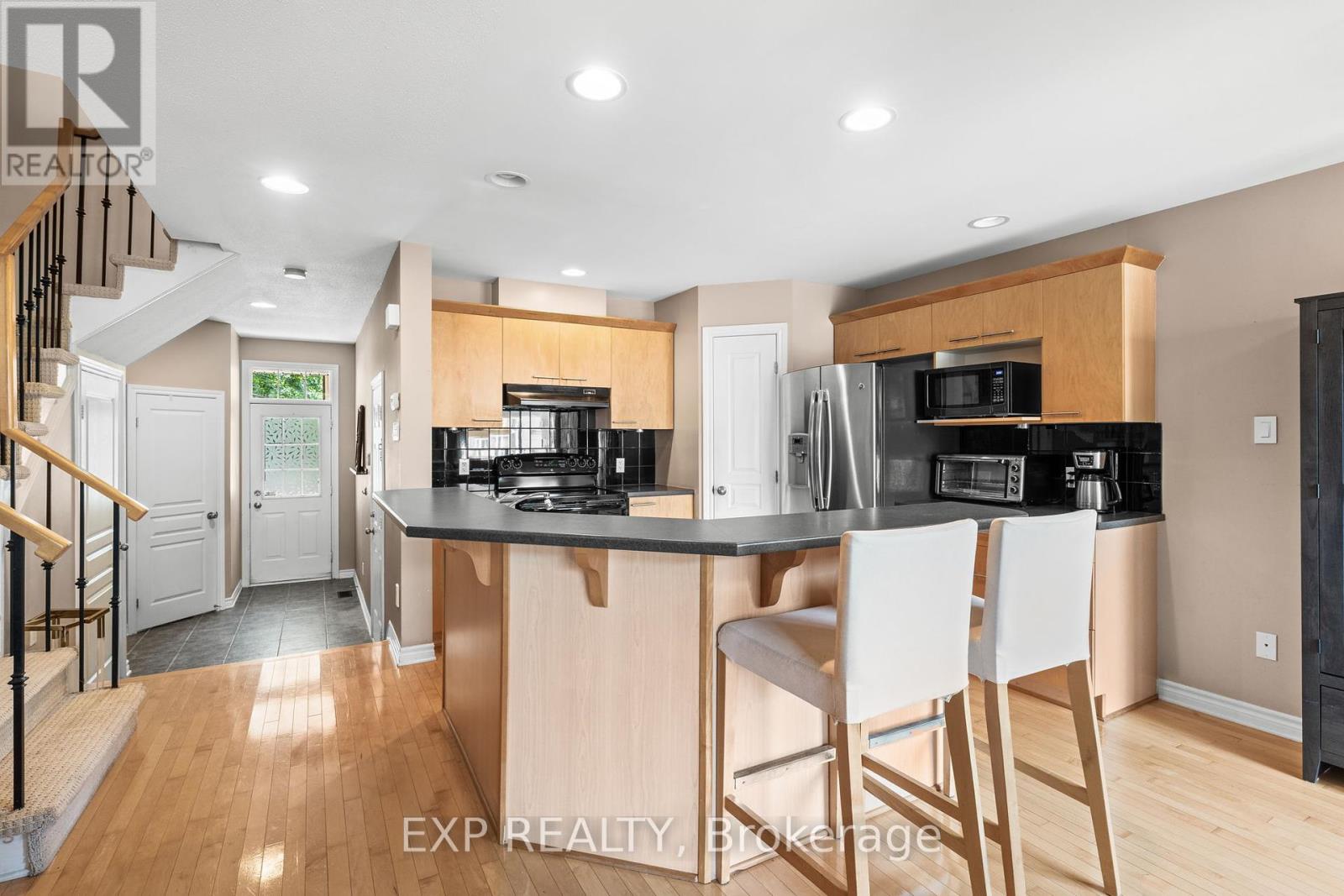 485 Grey Seal Circle, Ottawa, Ontario  K1V 2H7 - Photo 7 - X12427961