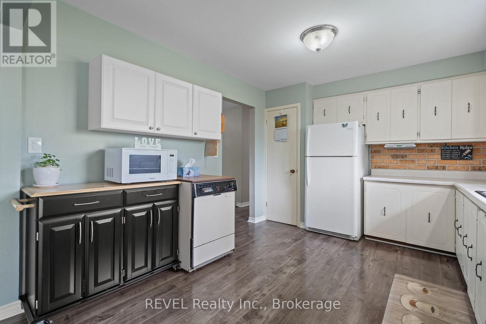 1506 Ott Road, Fort Erie, Ontario  L0S 1S0 - Photo 12 - X12427941
