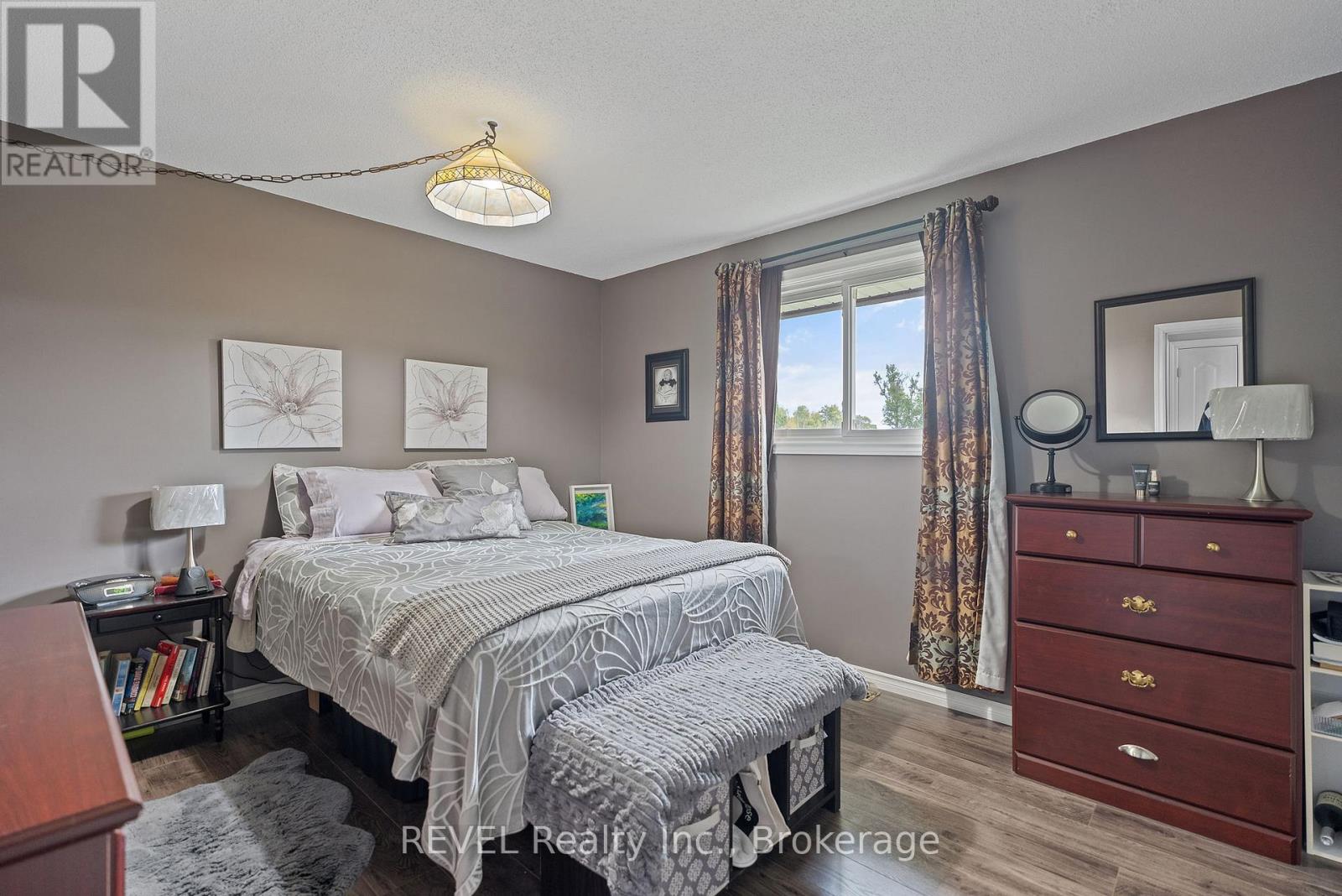 1506 Ott Road, Fort Erie, Ontario  L0S 1S0 - Photo 19 - X12427941