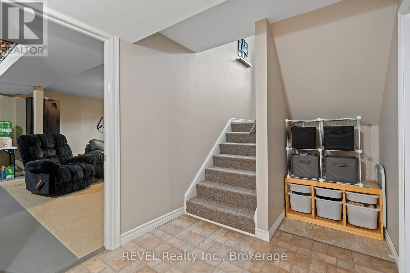 1506 Ott Road, Fort Erie, Ontario  L0S 1S0 - Photo 21 - X12427941