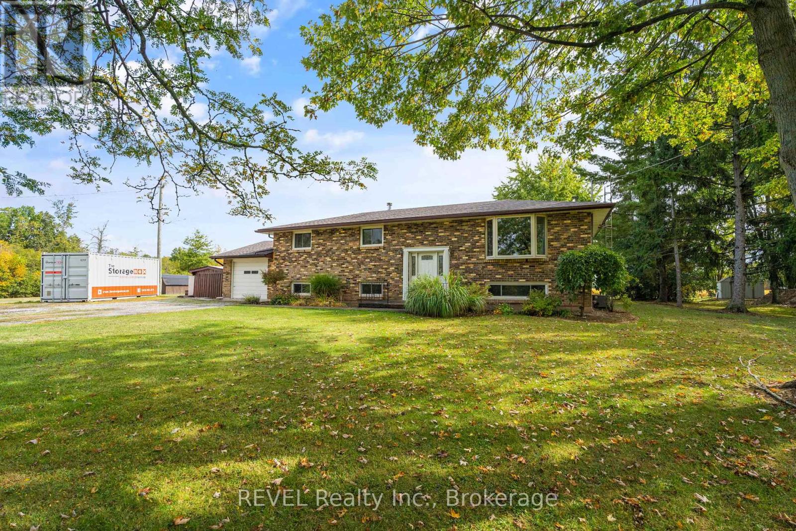 1506 Ott Road, Fort Erie, Ontario  L0S 1S0 - Photo 4 - X12427941