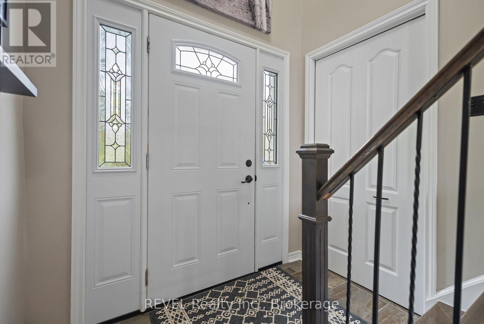 1506 Ott Road, Fort Erie, Ontario  L0S 1S0 - Photo 5 - X12427941