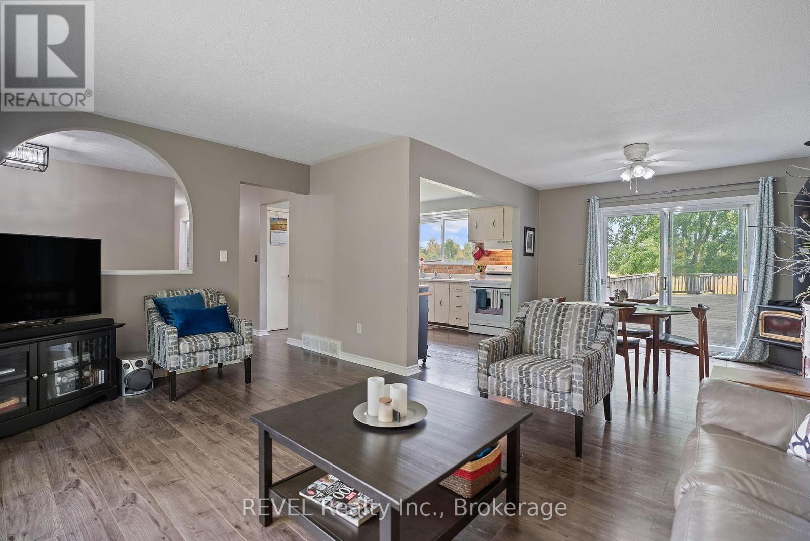 1506 Ott Road, Fort Erie, Ontario  L0S 1S0 - Photo 8 - X12427941