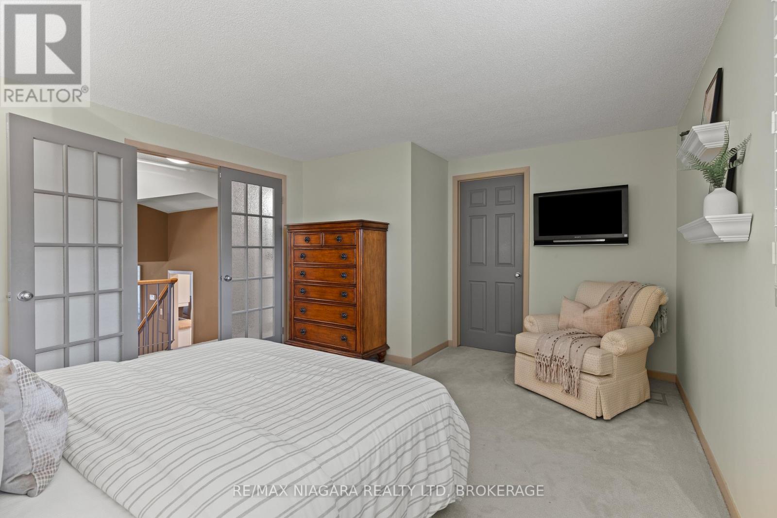 22 Royal York Road, St. Catharines (Lakeshore), Ontario  L2N 2N6 - Photo 23 - X12427958
