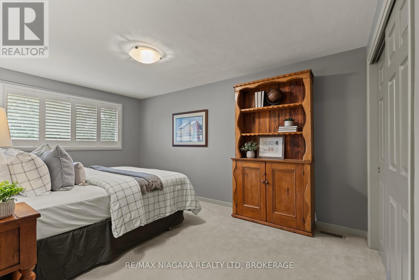 22 Royal York Road, St. Catharines (Lakeshore), Ontario  L2N 2N6 - Photo 25 - X12427958
