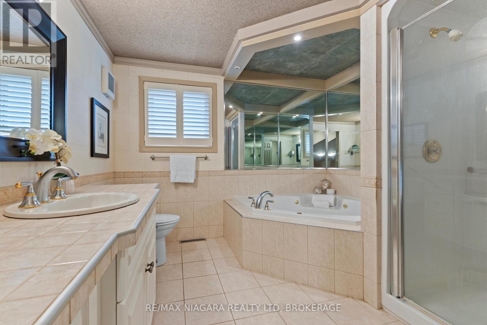 22 Royal York Road, St. Catharines (Lakeshore), Ontario  L2N 2N6 - Photo 26 - X12427958