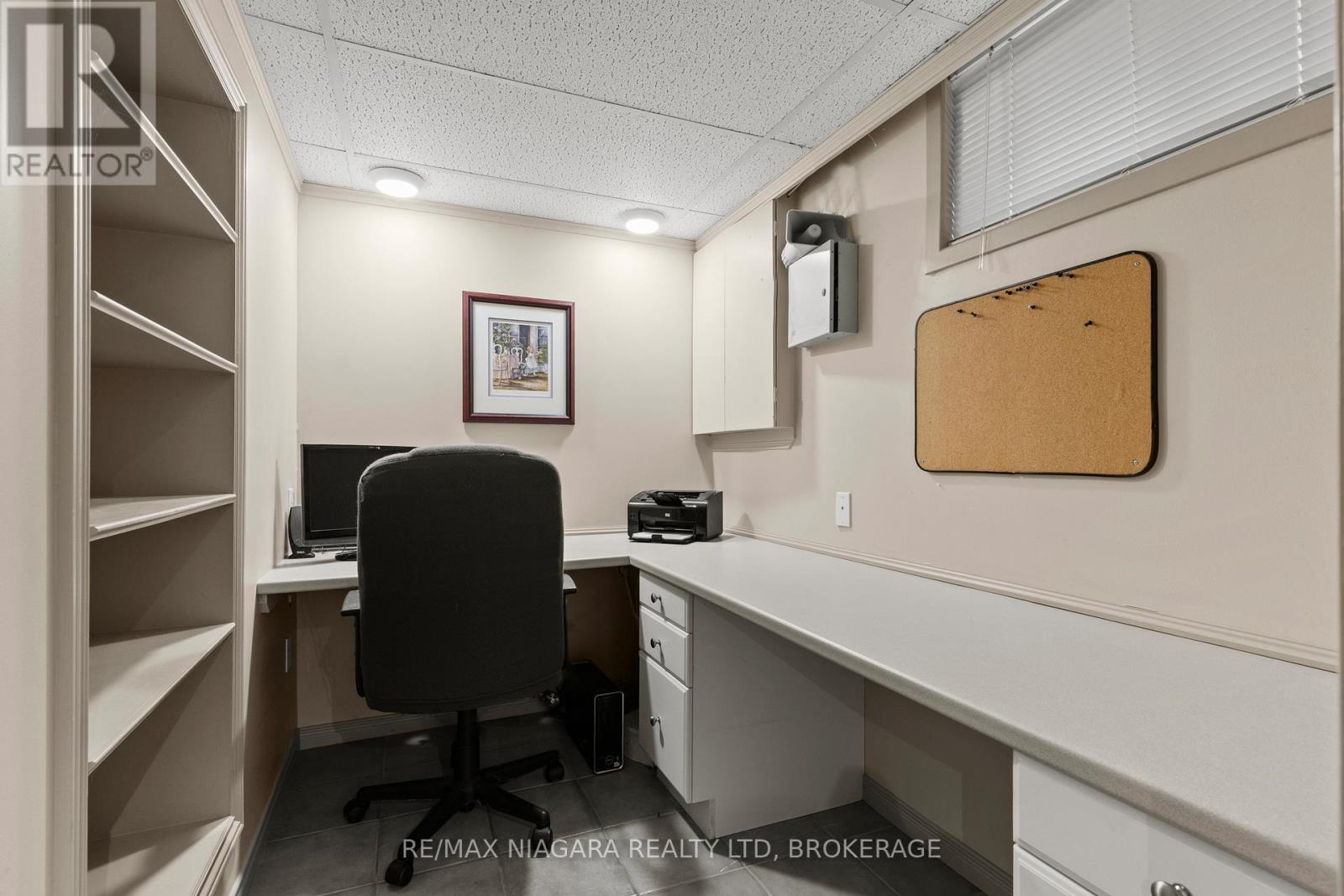22 Royal York Road, St. Catharines (Lakeshore), Ontario  L2N 2N6 - Photo 38 - X12427958