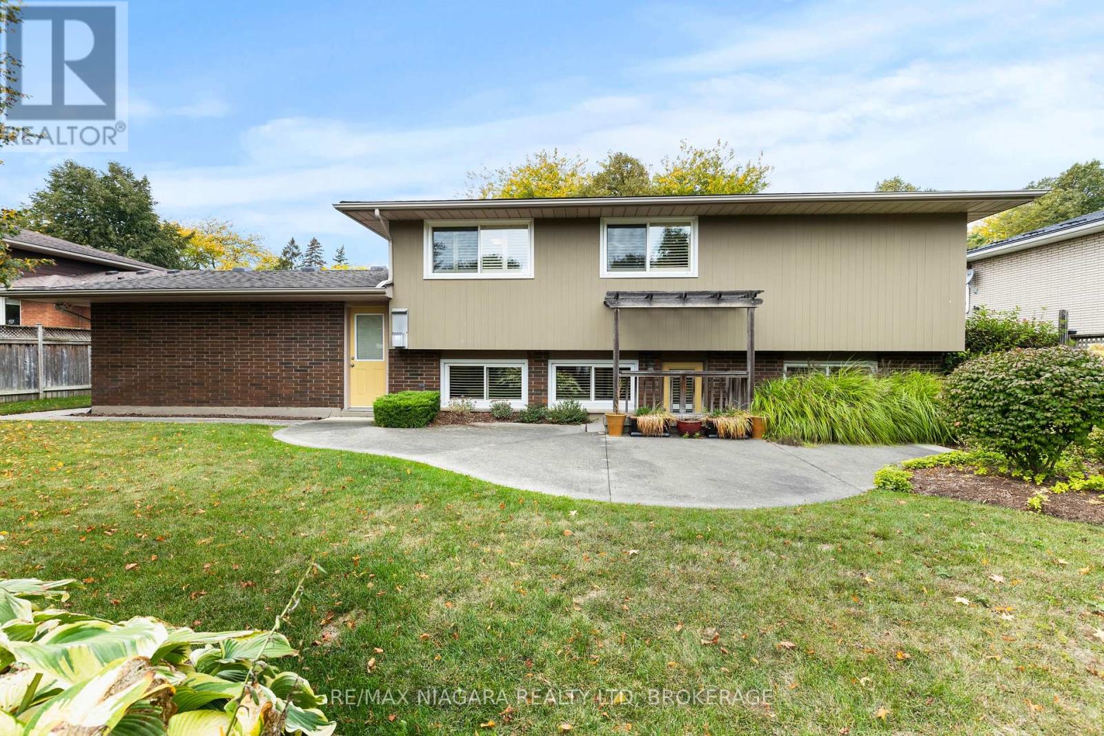 22 Royal York Road, St. Catharines (Lakeshore), Ontario  L2N 2N6 - Photo 40 - X12427958