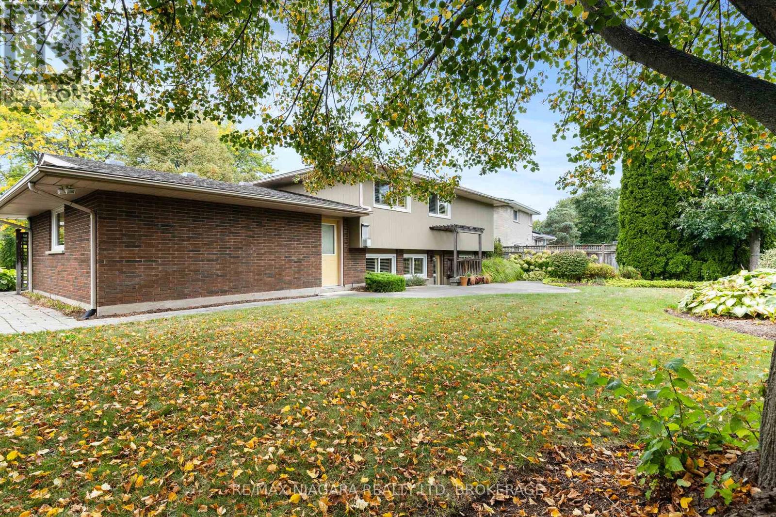 22 Royal York Road, St. Catharines (Lakeshore), Ontario  L2N 2N6 - Photo 42 - X12427958