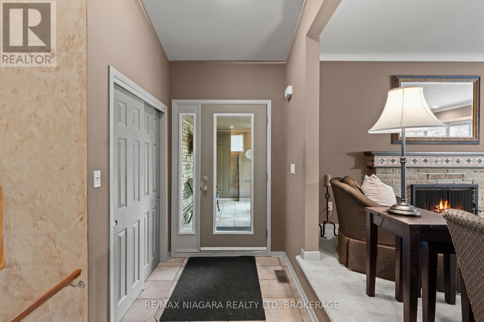 22 Royal York Road, St. Catharines (Lakeshore), Ontario  L2N 2N6 - Photo 9 - X12427958