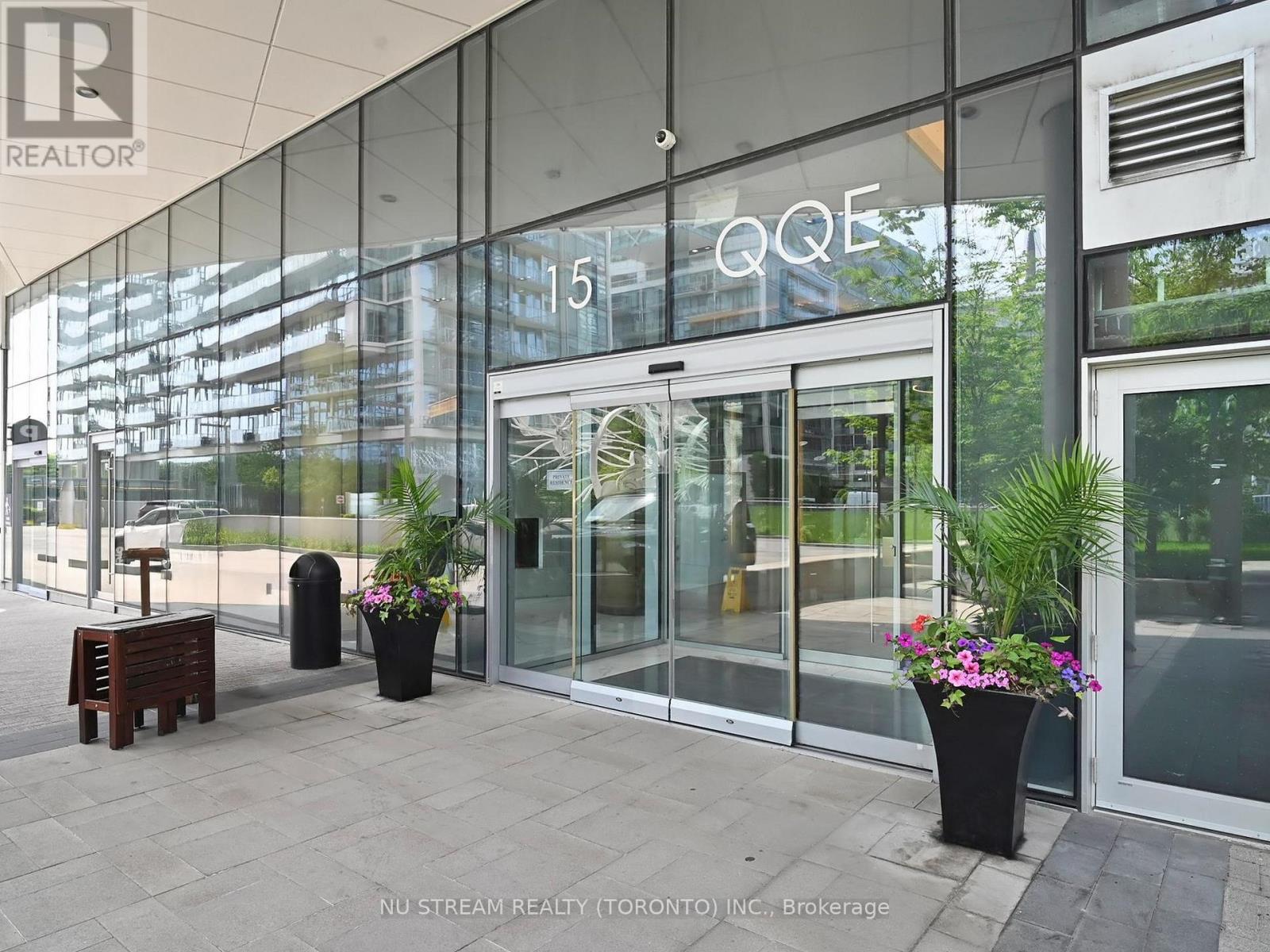 2106 - 15 Queens Quay East Quay E, Toronto, Ontario  M5E 0A5 - Photo 21 - C12427947
