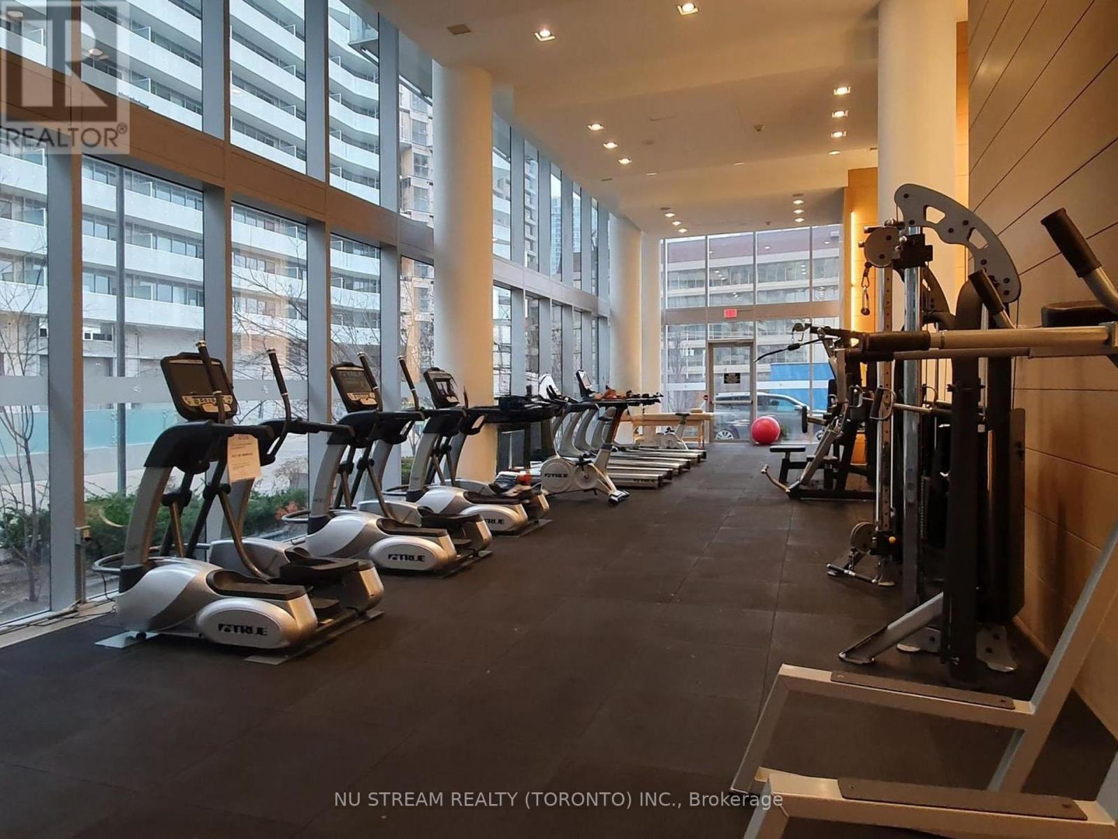 2106 - 15 Queens Quay East Quay E, Toronto, Ontario  M5E 0A5 - Photo 29 - C12427947