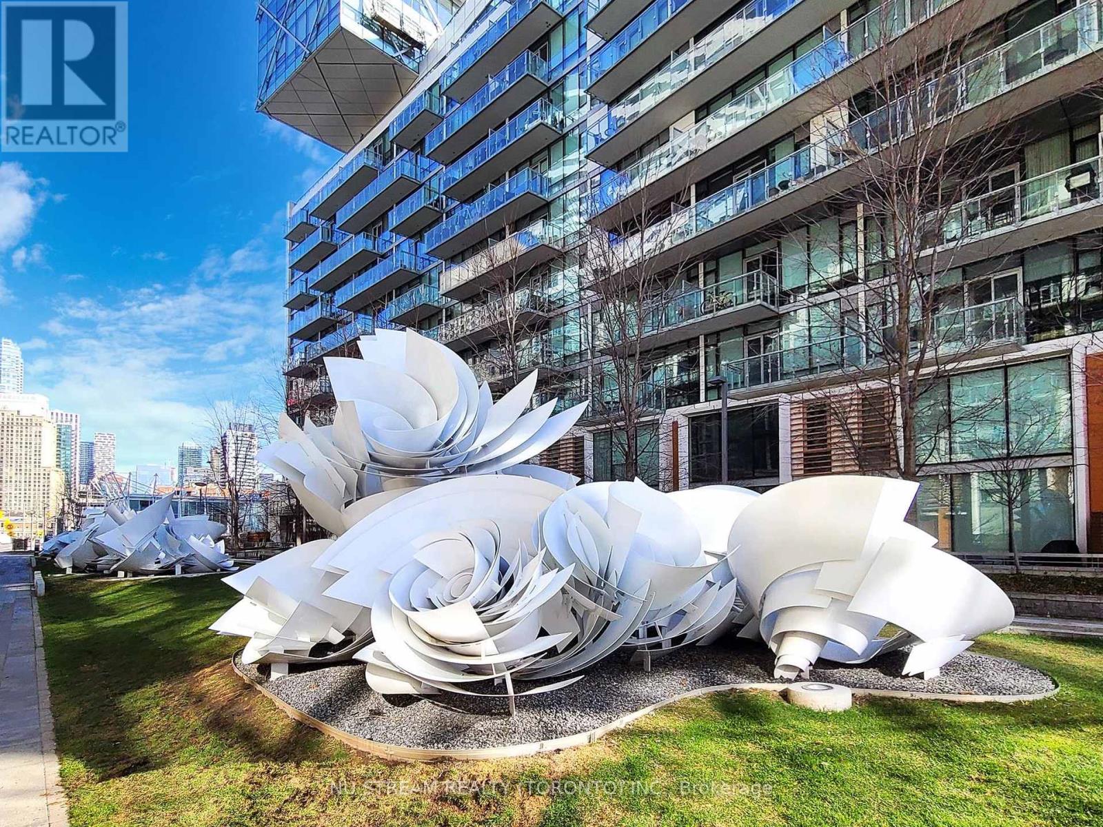 2106 - 15 Queens Quay East Quay E, Toronto, Ontario  M5E 0A5 - Photo 31 - C12427947