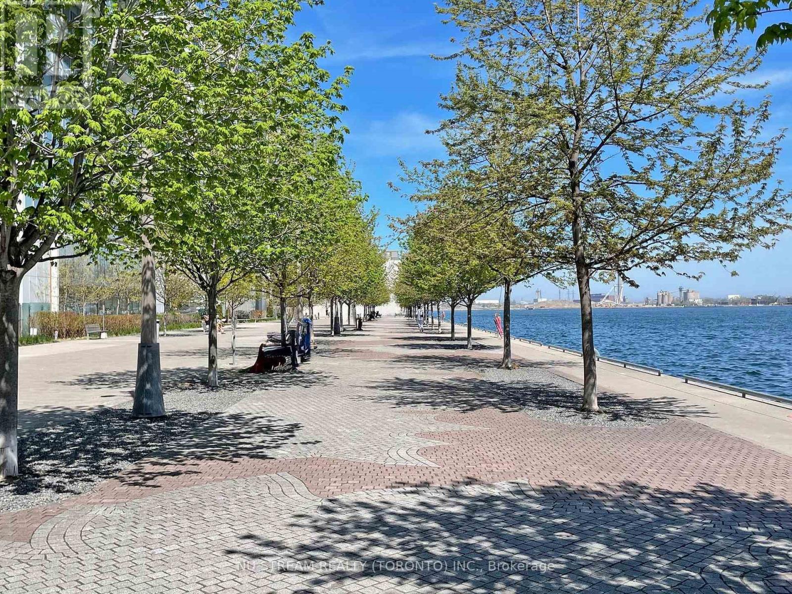 2106 - 15 Queens Quay East Quay E, Toronto, Ontario  M5E 0A5 - Photo 32 - C12427947