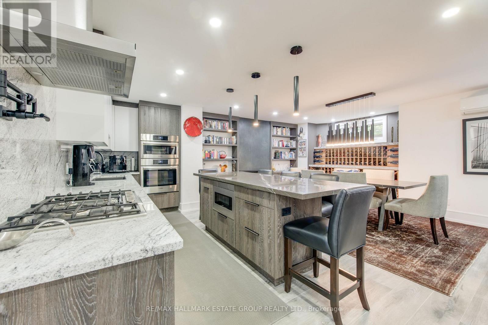 25 Flanders Road, Toronto, Ontario  M6C 3K5 - Photo 25 - C12427949